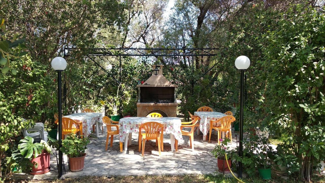 Polymnia Apartments Spartia  Luaran gambar